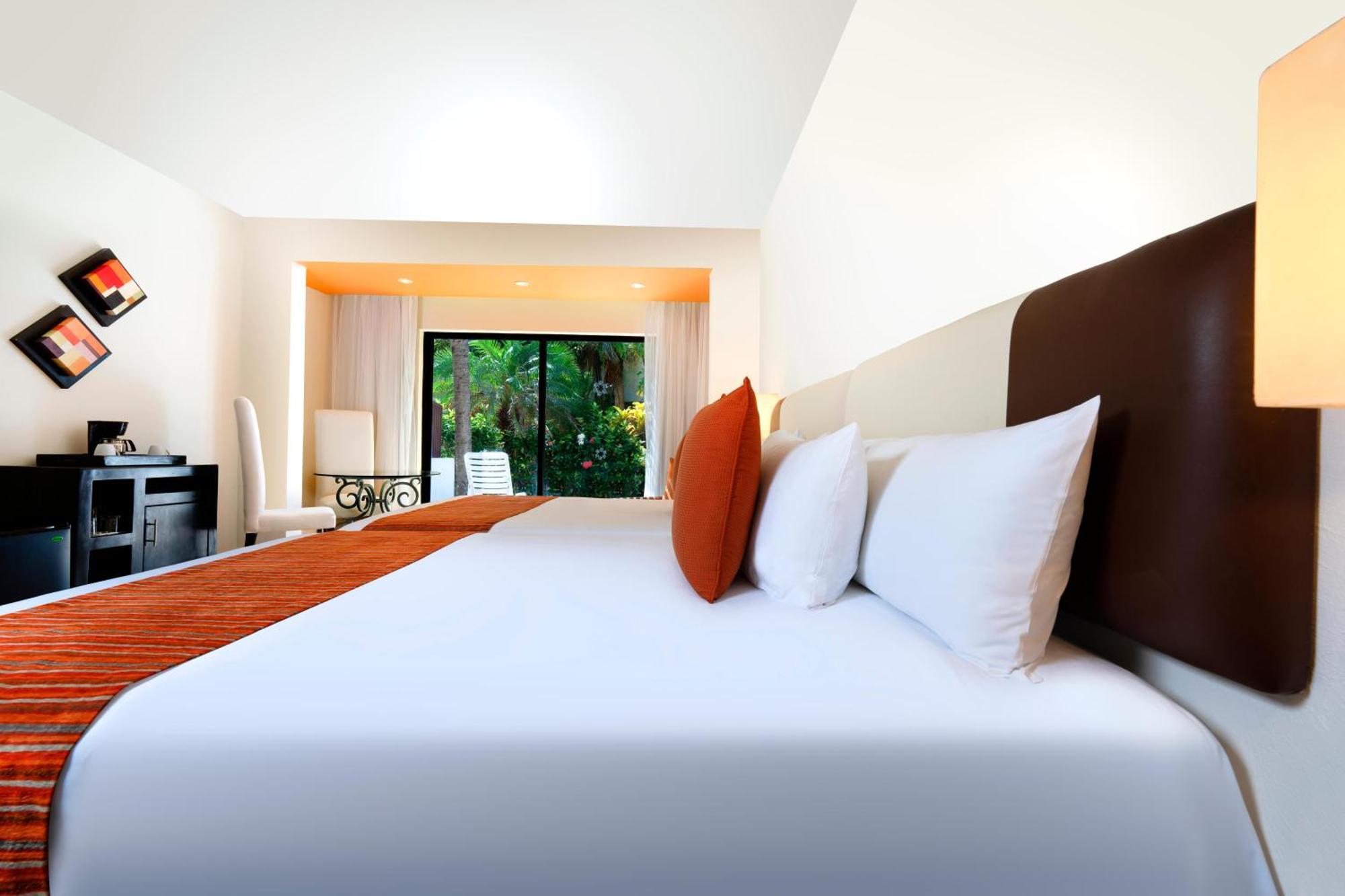 Готель Grand Oasis Tulum Riviera Акумаль Екстер'єр фото